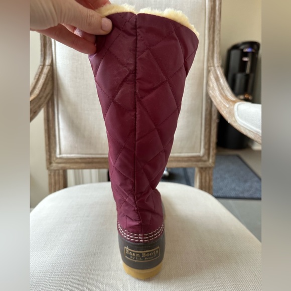 L.L. Bean Tall Quilted Nylon/Sherpa Duck Boots. Size 7. - Picture 6 of 8